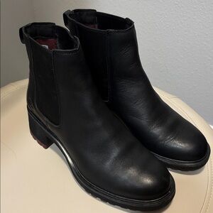 Timberland Kori Park black leather chelsea boots with low heel size 7.5 m